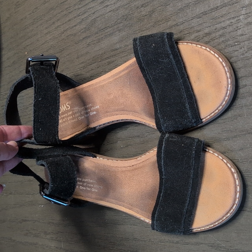TOMS SANDALS - Picture 2 of 6